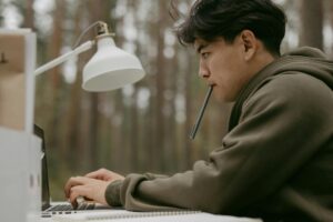 Read more about the article The 2-Hour Deep Work Method That Changes Your Day