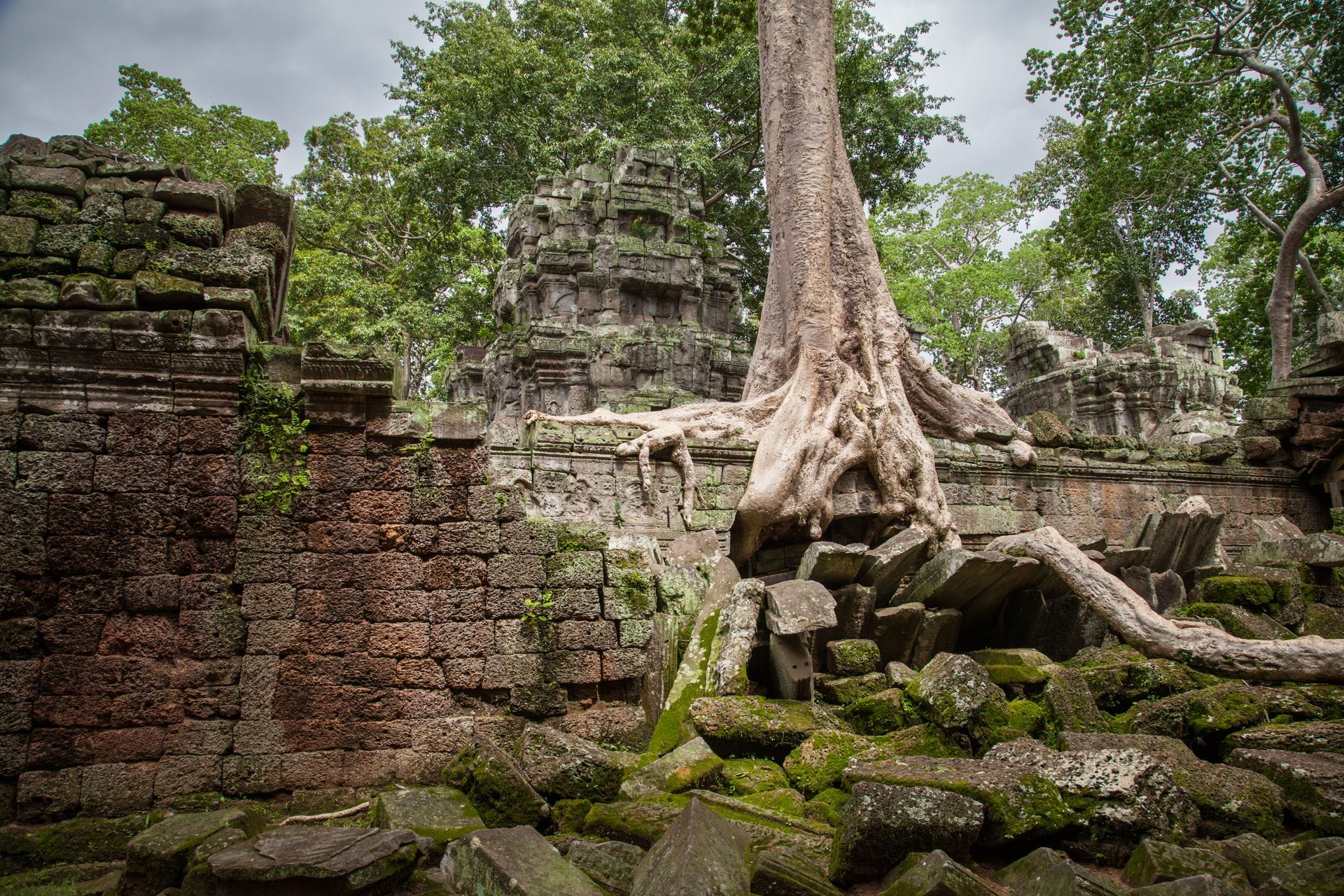 You are currently viewing Ancient Civilizations That Vanished Overnight: What Really Happened?